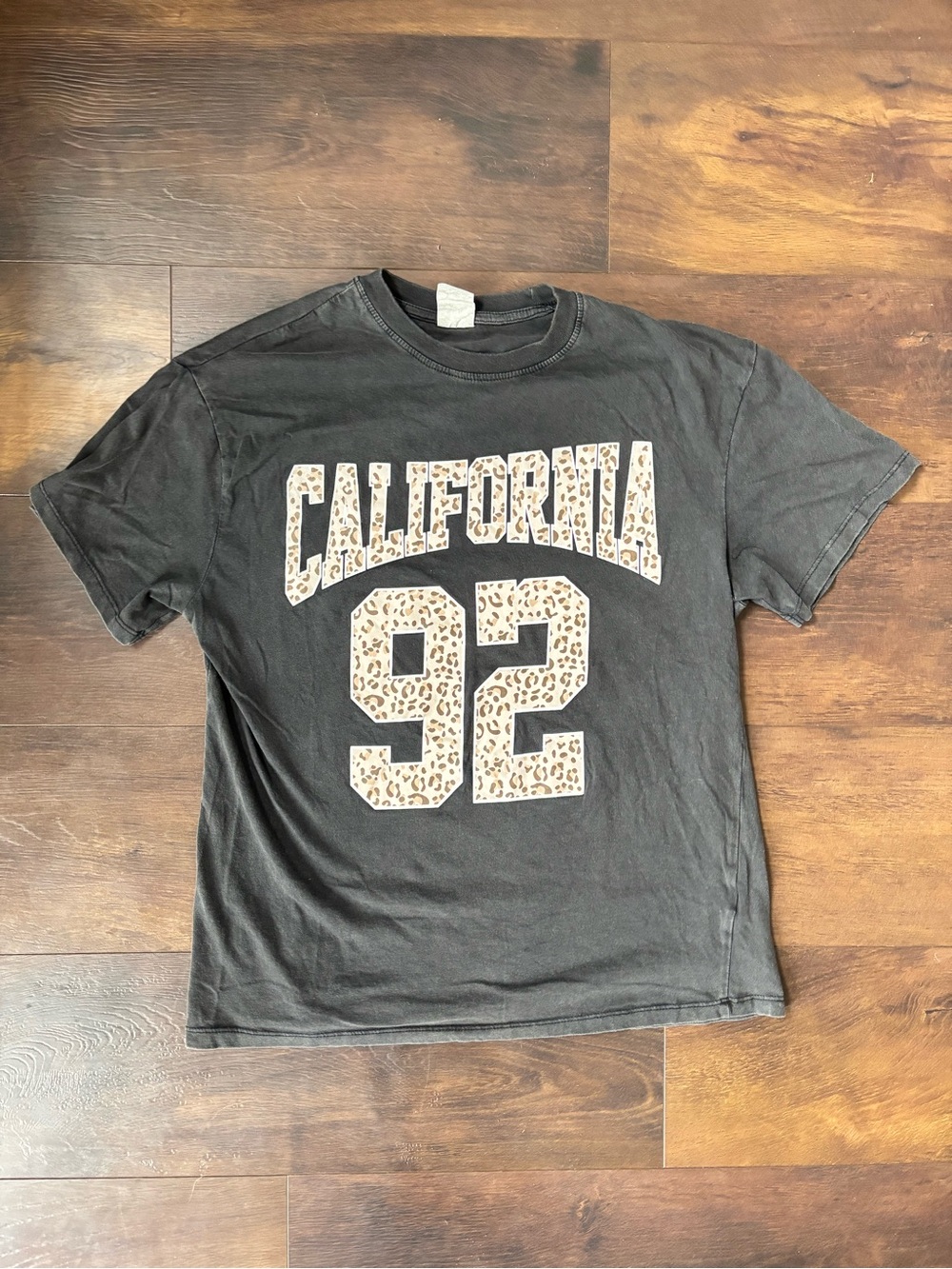 Streetwear Society California 92 Leopard Graphic Tee M